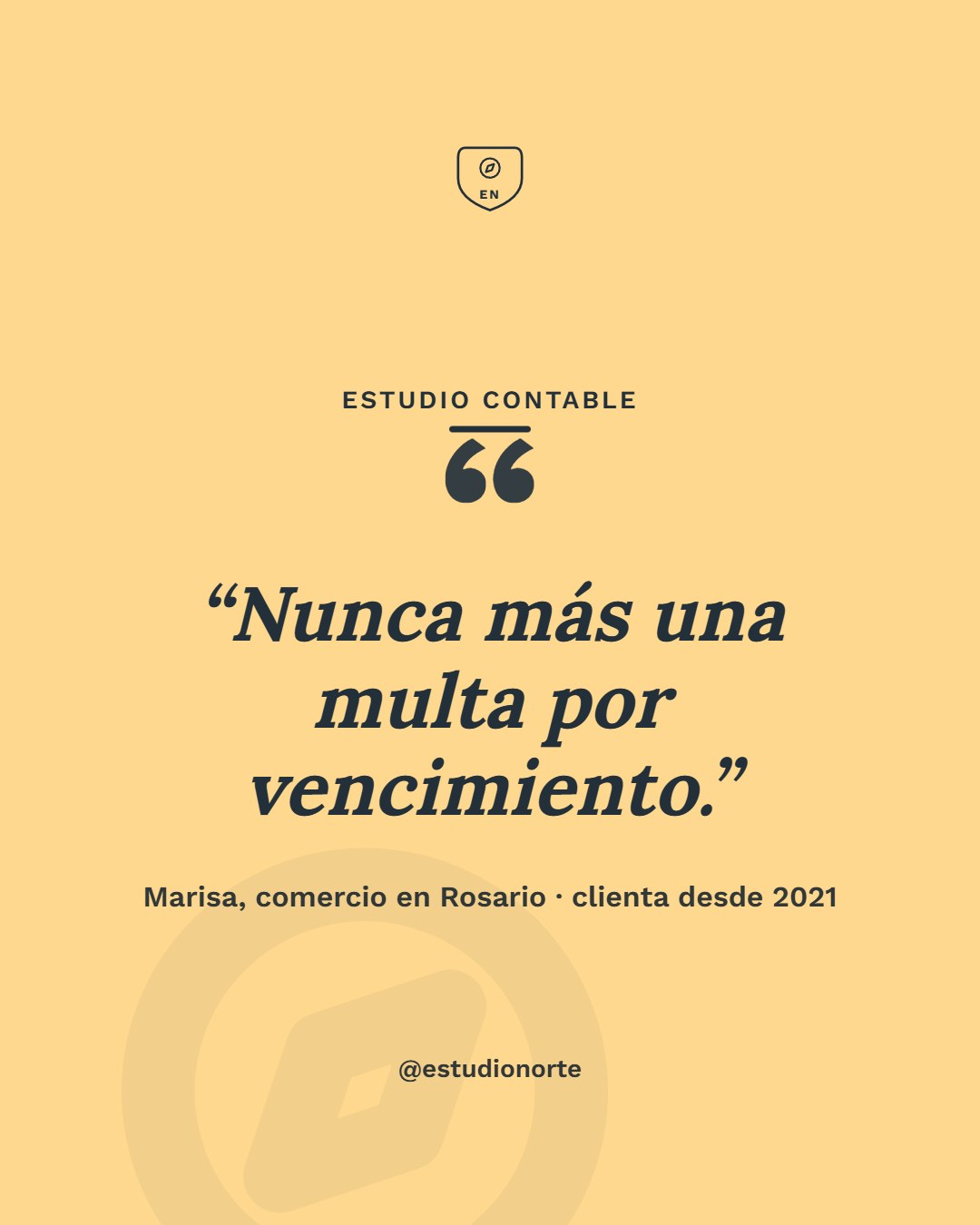 Pieza de un estudio contable: cita de un cliente sobre fondo de color pleno